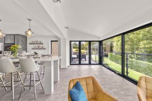 Photo 25- click for photo gallery